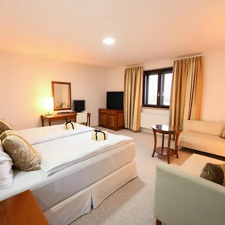 Atrium-accomm Bed & Breakfast Ritka