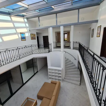 Atrium-accomm