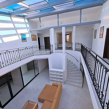 Atrium-accomm Oda ve Kahvaltı