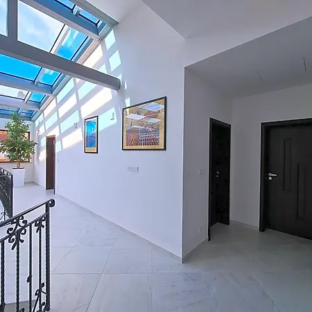 Oda ve Kahvaltı Atrium-accomm 4*
