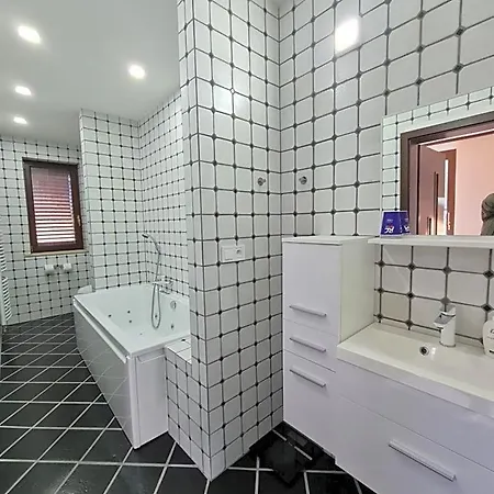 Atrium-accomm Oda ve Kahvaltı Ritka
